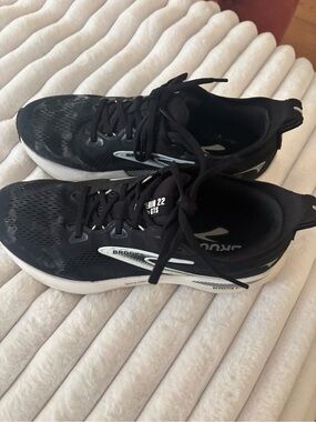 Brooks glycerin running shoes 9.5